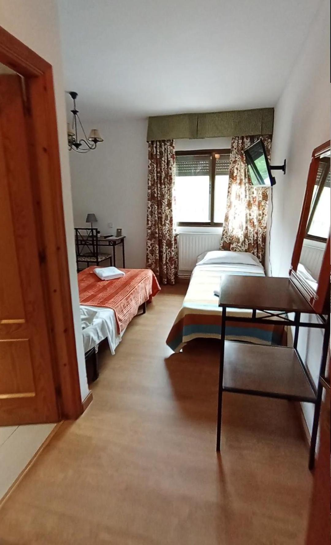 Hostal Rural Alto Tajo Poveda Poveda de la Sierra Buitenkant foto